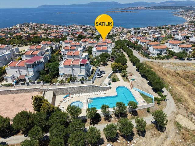 Seferihisar Akarca'da Deniz Manzaralı, Havuzlu 4+1 Villa