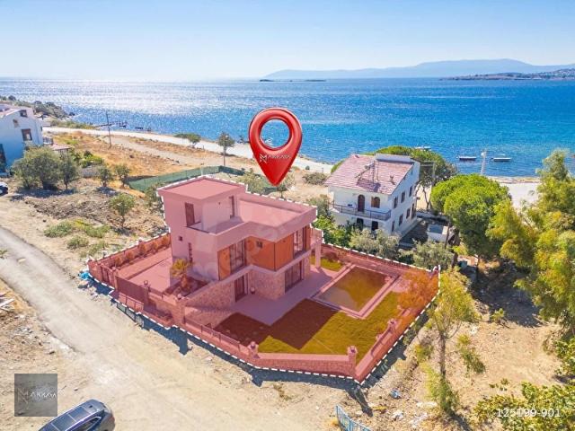 Seferihisar akarcada denizle kucak kucağa özel konumda