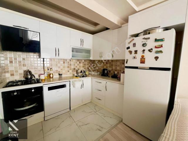 Seferihisar Çarşı Merkezde 2+1 Daire