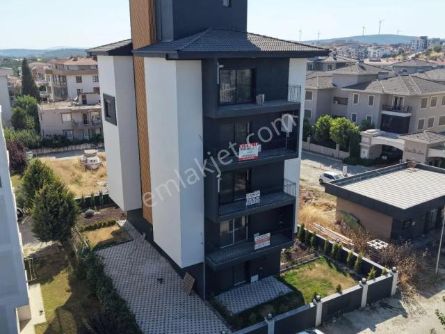 Seferihisar Camikebir Mah. Sıfır Yerden Isıtma 1+1 Kiralık Daire