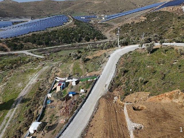 Seferihisarda Uygun Fiyatlı 220 m2 Köşe Bahçe Asfalt Yola Sıfır