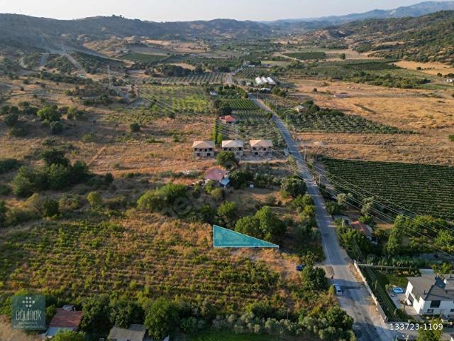 Seferihisar Kavakdere Köyünde Müstakil Tapulu 143M Arazi