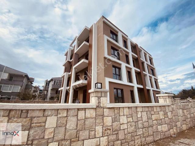 Seferihisar Çolakibrahimbey De Ana Yola Yakın Satılık 2+1 Daire