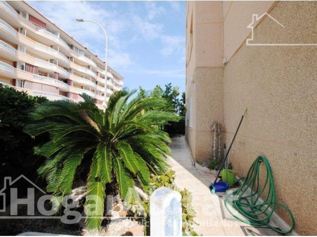 ¡SEGUNDA LÍNEA DE PLAYA! EXTERIOR CON PISCINA, GARAJE Y TERRAZA