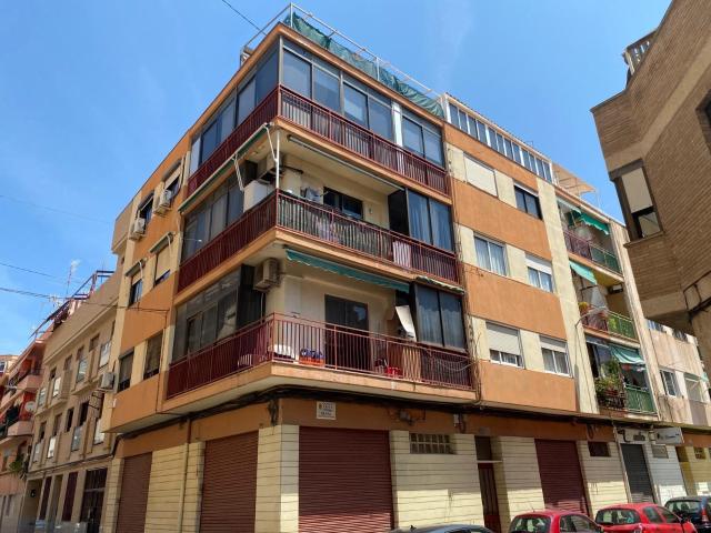Segunda planta sin ascensor en el barrio de Carolinas Altas