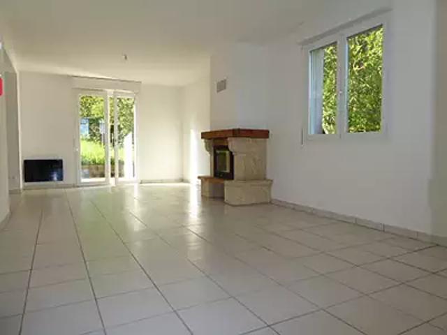 Ségur 12290 Location maison 4 pièces t4