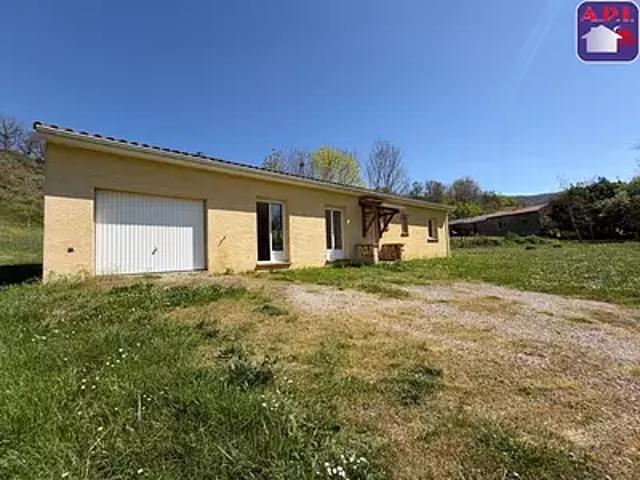 Ségura 09120 Achat / Vente maison 4 pièces t4 au dernier étage terrasse