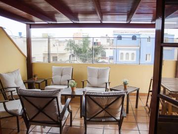 Seguridad y Amplitud! más de 330 m2 de Área en La Punta a precio de Oportunidad!