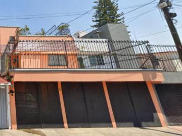 Seguridad y Confort Familiar: Tu Nuevo Hogar en Lomas Estrella