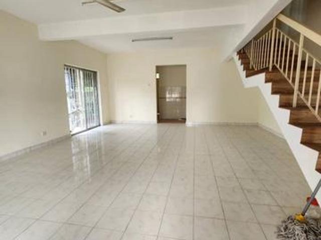 Segar perdana corner house 2storey cheras 35x65