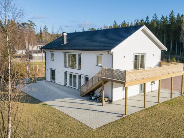 Segloravägen 64B