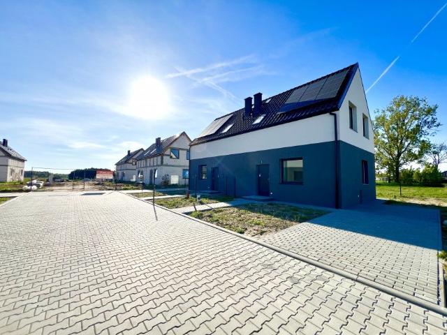 Segment domu z ogródkiem, energooszczędny, 77 m2