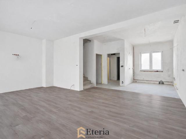 Segment środkowy 161m2 z dużym potencjałem i ogródkiem