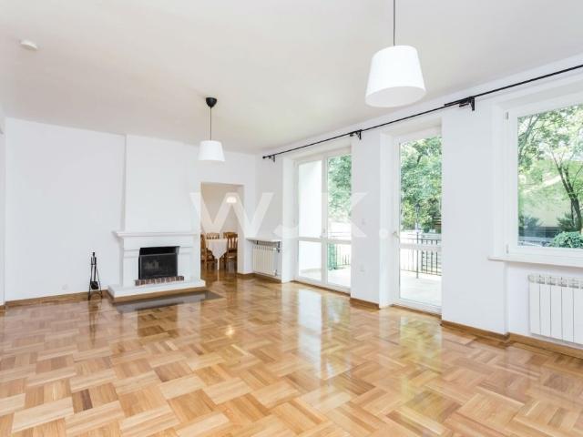 Segment środkowy 270m2 z ogrodem, kominkiem i garażem