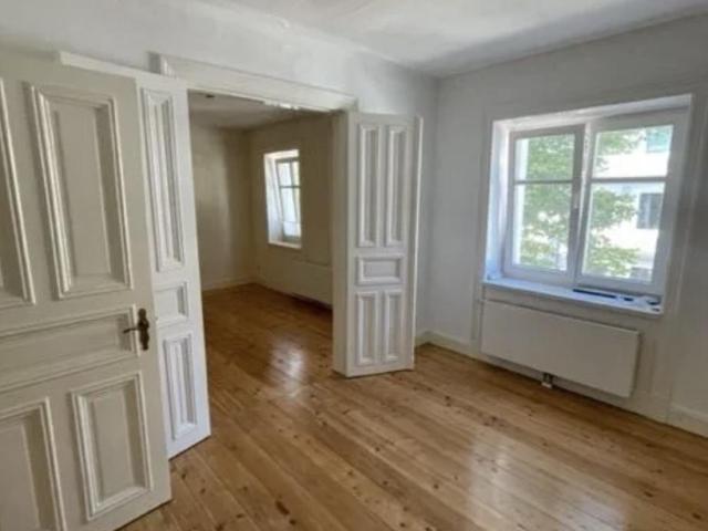 Sehr gut aufgeteilte 2 Zi. Whg. mit Wohnküche und Balkon