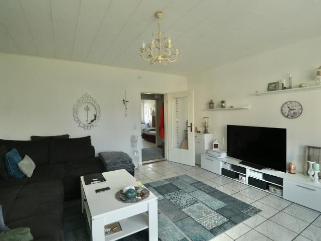 Sehr gute Kapitalanlage Gepflegte 3 Zimmer Wohnung mit Balkon u. Stellpl. in Grenzach Wyhlen