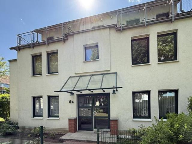 Sehr gepflegte 3 Zi. EG Wohnung mit Terrasse u. Gartenzugang in ruhiger u. zentraler Lage in Stöcken