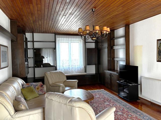 Sehr Gepflegter Bungalow mit Terrasse, Garage, Carport und Liebevoller Gartengestaltung in Ruhiger Lage
