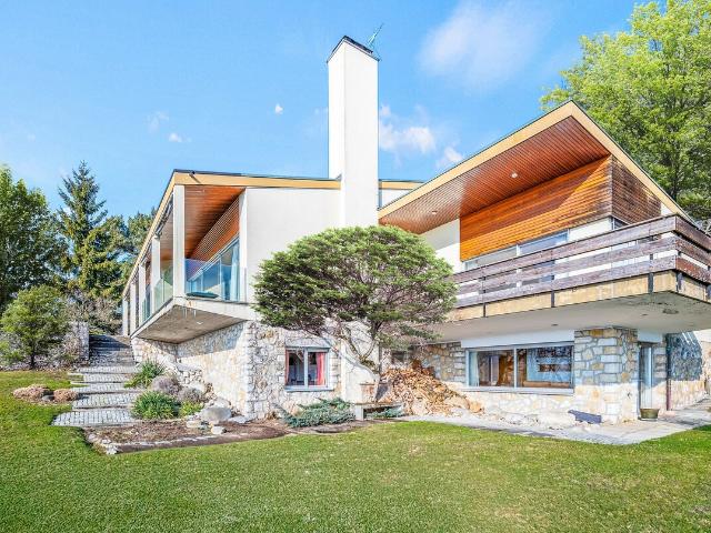 Sehr private Mid Century Villa, ruhig, herrlicher Blick auf den See