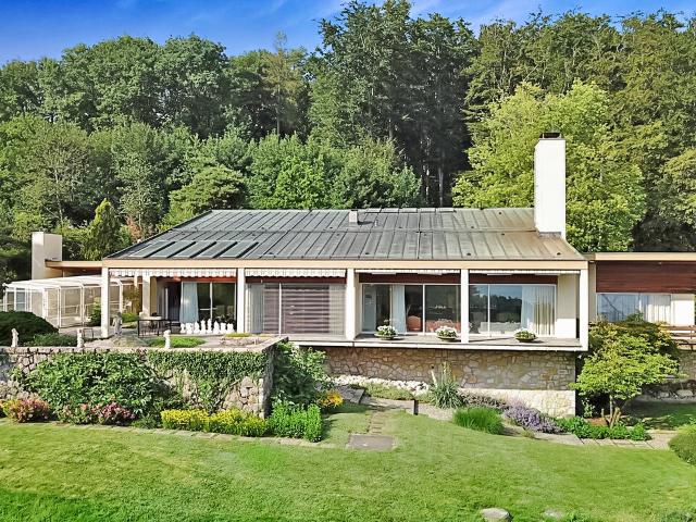 Sehr privates Architektenanwesen, herrliche Aussicht auf den See, Lausanne