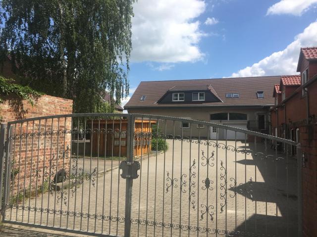 Sehr schöne 2 Raumwohnung mit Einbauküche auf einem Bauernhof in Parstein