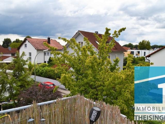 Sehr schöne 2 Zimmer Wohnung in Ingolstadt Haunwöhr im Dachgeschoß mit freier Sicht