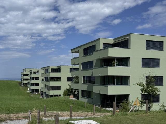 sehr schöne und moderne 3½ Zimmer Wohnung C.21 im 2.Obergeschoss, mit Blick ins Grüne
