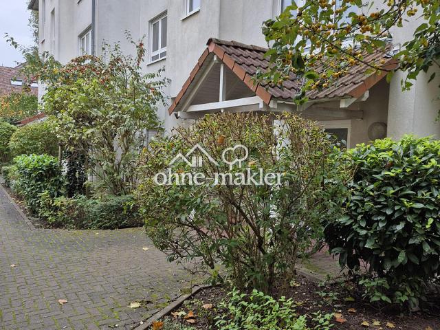 sehr schöne Dachwohnung für Singles