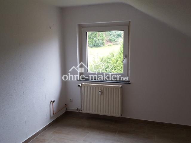 Sehr schöne renovierte Dachgeschoss Wohnung 1,5 ZKB + Single EBK