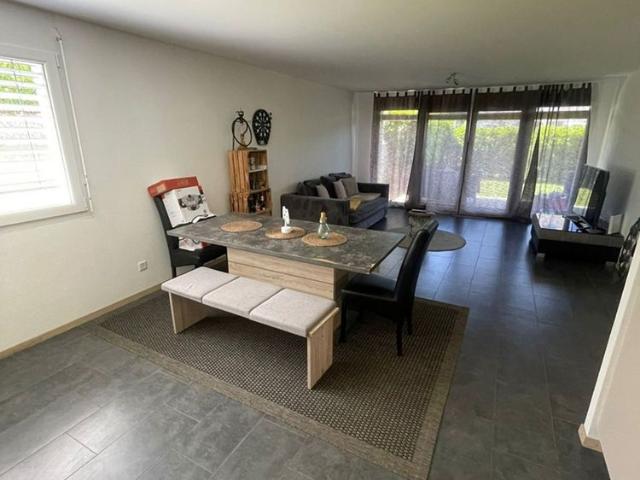 Sehr schönes 4.5 Zimmer Apartment im Erdgeschoss