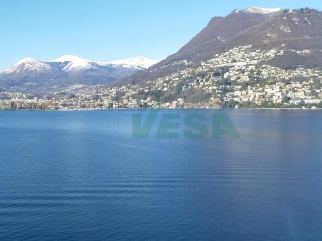 Sehr schönes Grundstück mit wunderbarer Sicht auf die Bucht von Lugano