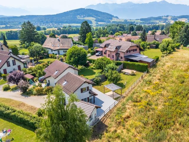 Sehr schönes Reihenhaus komplett renoviert