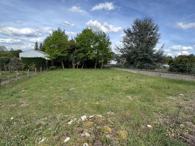 Seiches sur le Loir Vente Terrain 49
