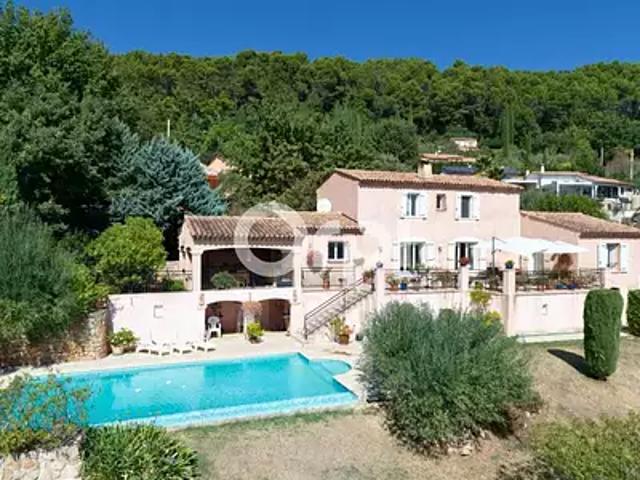 Seillans 83440 Achat / Vente maison 5 pièces t5 piscine jardin