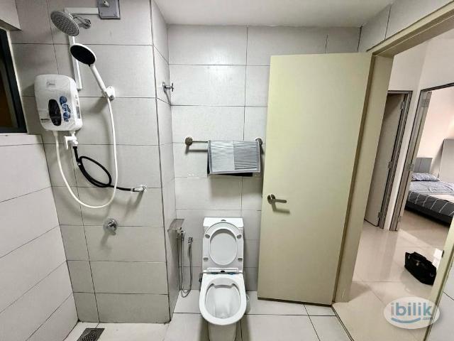 Seiring Residensi Pool View Rooms for Rent – Brand New @ Female Unit