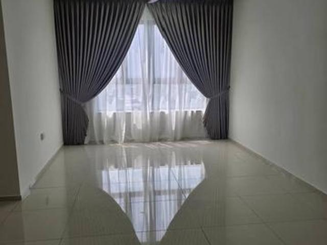 Seiring Shah Alam Partially Furnished 4 Rooms 2 Baths 2 Parking