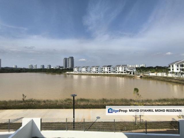 Sejati Lakeside