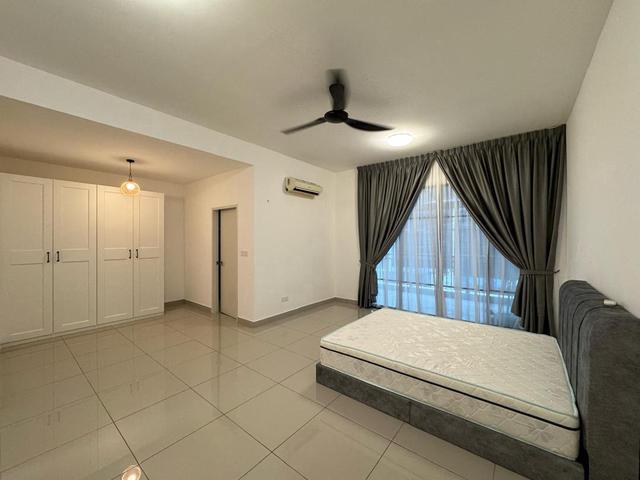 SEJATI RESEIDENCE 1 Cyberjaya Fully 4Room4Bath Vacant new