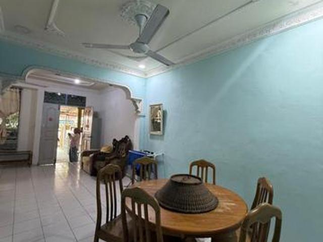 Sejati Terres House