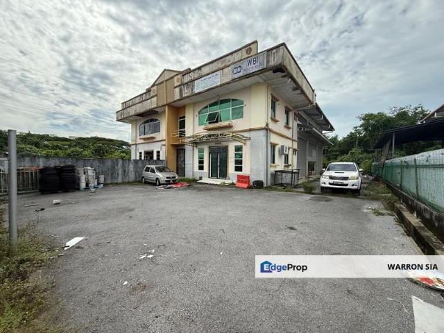 Sejingkat Semi Detached Industrial Warehouse For Sale