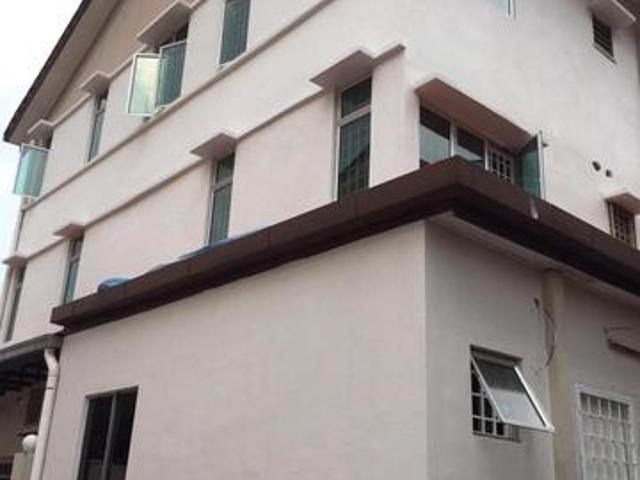 Seksyen U5 3 storey End Lot