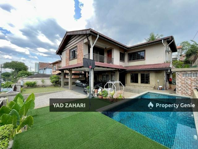 Seksyen 2, Shah Alam | Bungalow 7+1 Rooms | RM2.2M Spacious Car Porch, with Private Pool & Nearby Masjid and UITM Shah Alam