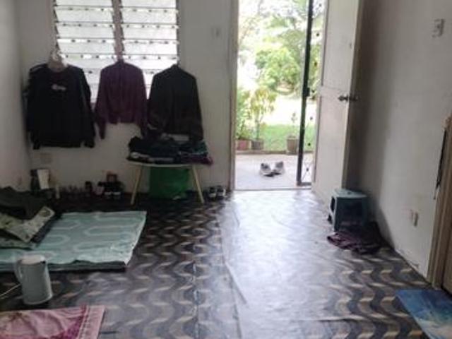Seksyen 2 wangsa maju flat ground floor oppositve tentera hospital