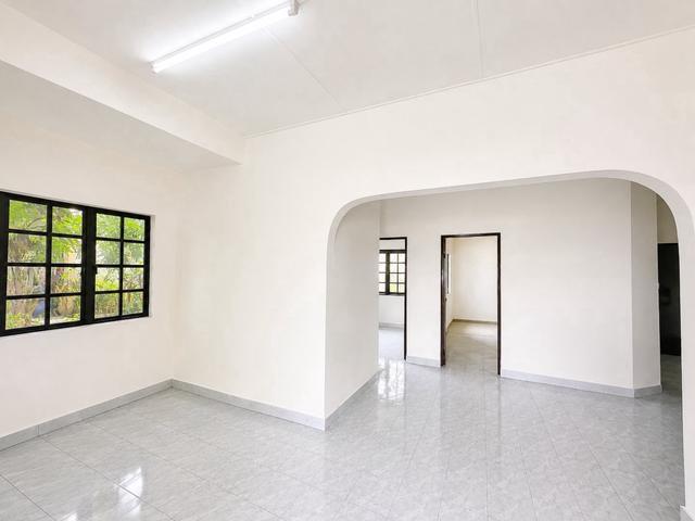 Seksyen 30 Jalan Kebun Shah Alam Single Storey