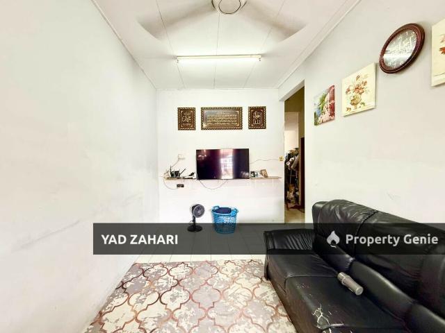 Seksyen 30, Shah Alam | 1 Storey Terrace 4 Bedrooms | RM379K Nearby School & Freehold