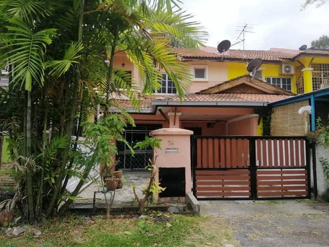Seksyen 3 Tambahan Bangi Fully Furnished 4 Bilik 1700sqt