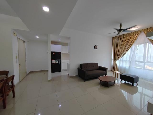 Seksyen 7 ICity Condo Link bridge to ICity Mall near the highway
