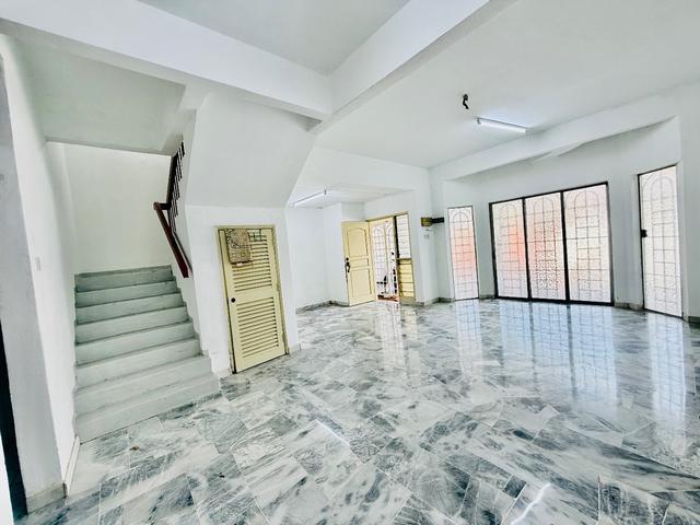 Seksyen 7 Shah Alam Double storey house 22x75