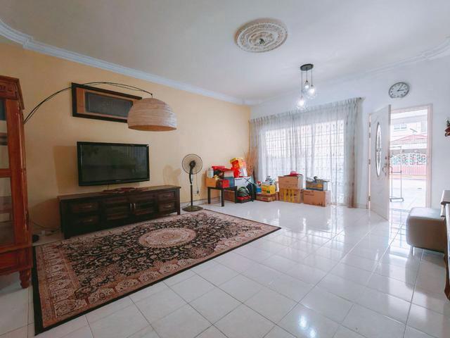SEKSYEN 8 DAPUR DAH EXTEND Double Storey Terrace BANGI