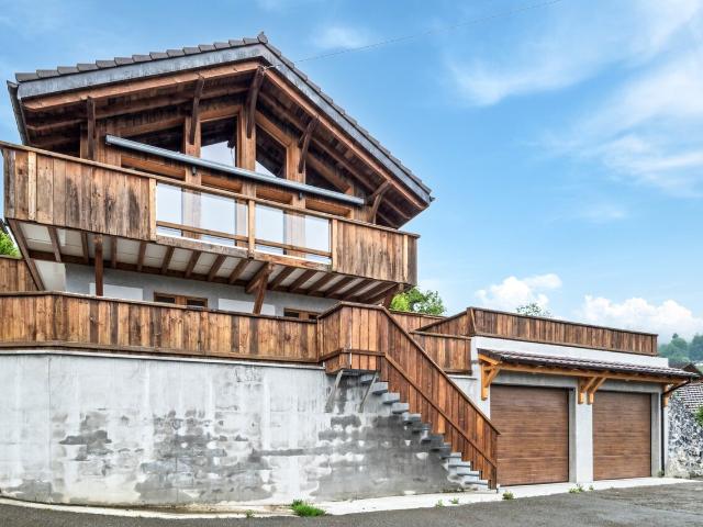 Selten! Mazot aus dem Jahr 1800 renoviert, Panoramablick!